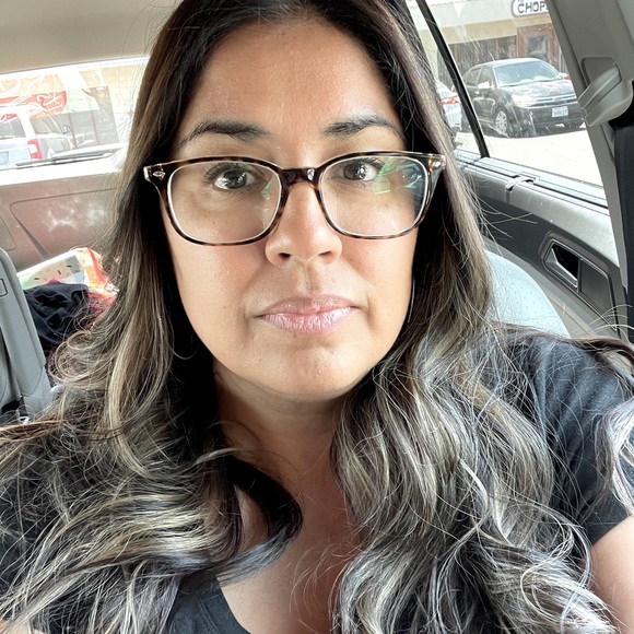 Meet your Posher, Ana - Picture 1 of 1